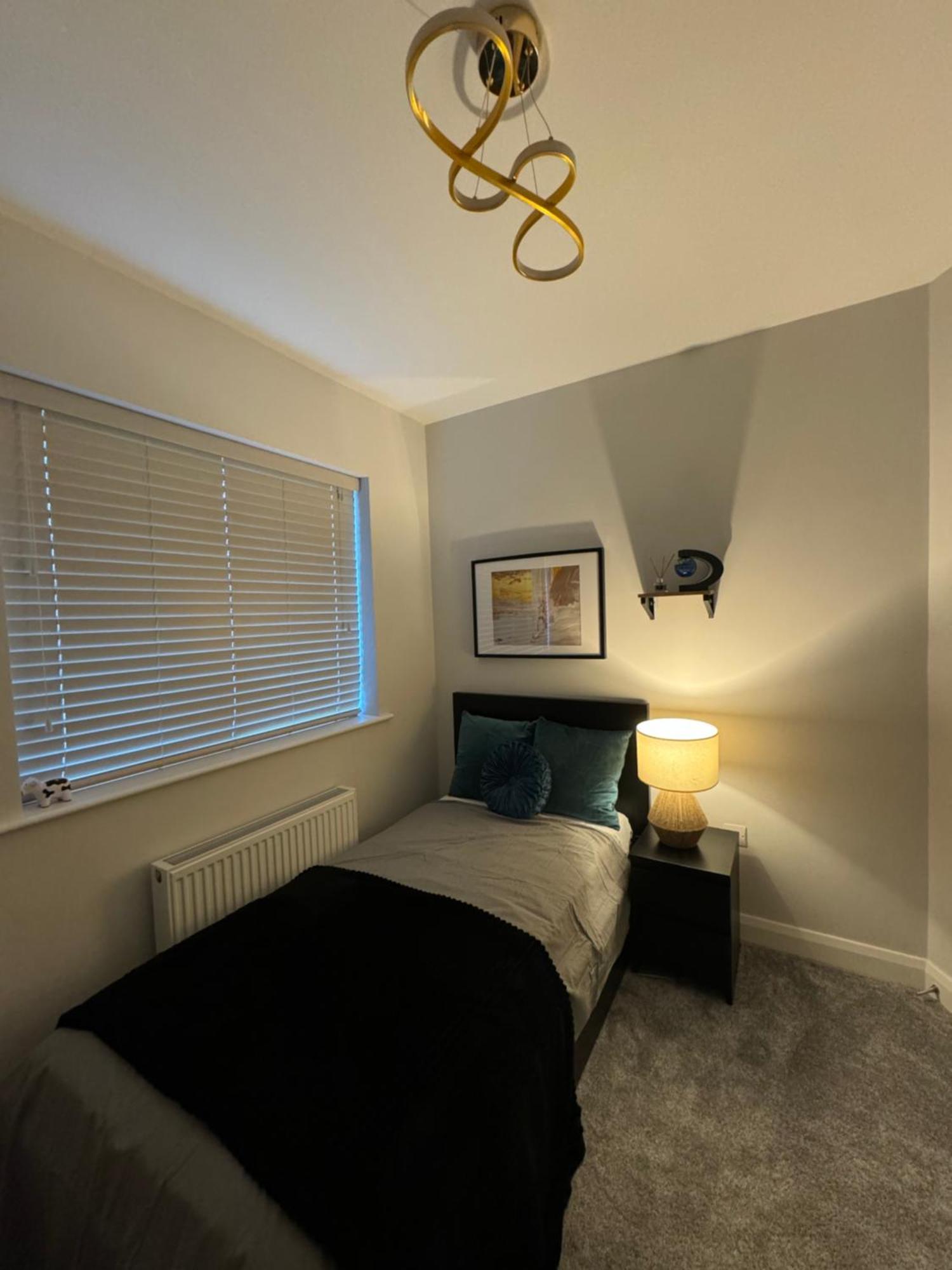 Modern Double & Single Room With Cozy Vibes Athy Esterno foto