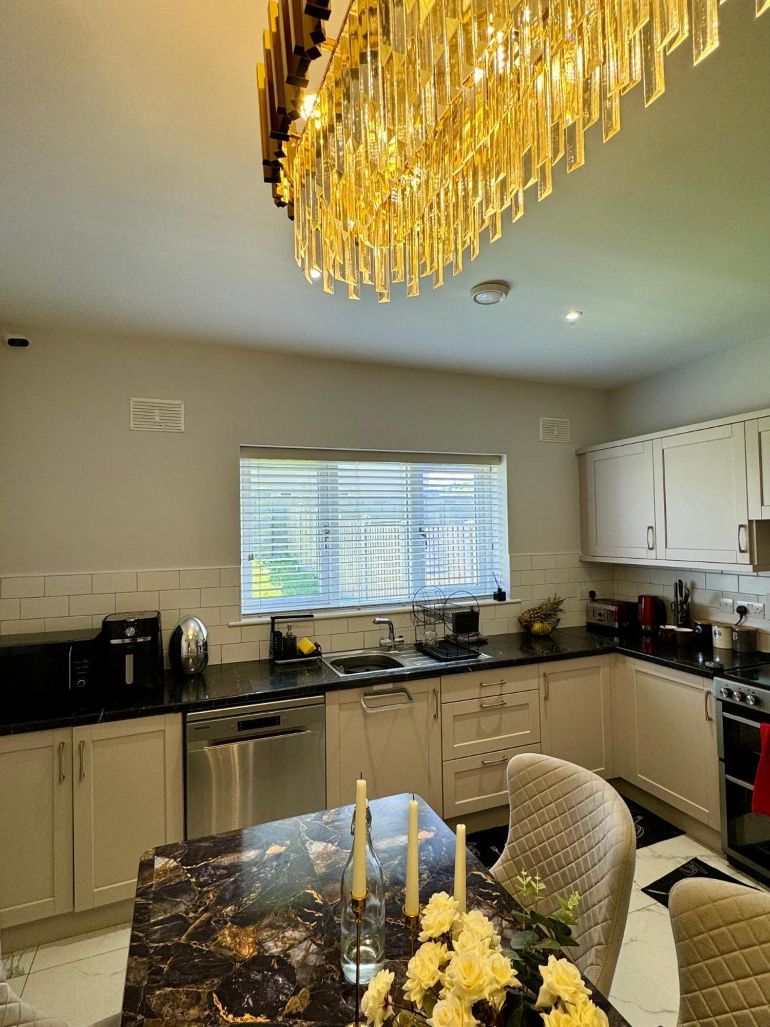 Modern Double & Single Room With Cozy Vibes Athy Esterno foto