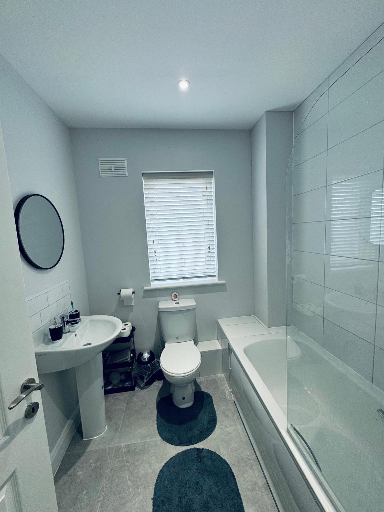 Modern Double & Single Room With Cozy Vibes Athy Esterno foto